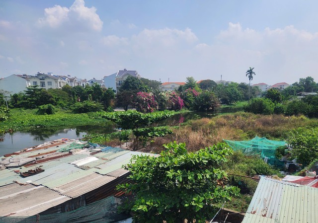 Cảnh tượng được mong đợi nhất khi con rạch “đen ngòm” giữa lòng TP.HCM "lột xác" sau dự án hơn 17.000 tỷ đồng- Ảnh 1.