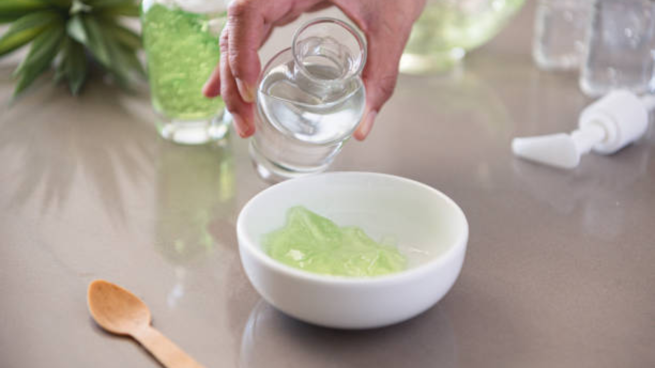 Việt Nam có loại cây chống rụng tóc, phục hồi hư tổn cực tốt: Biết dùng còn 'đánh bay' mỡ máu, tiểu đường- Ảnh 3. Việt Nam có loại cây chống rụng tóc, phục hồi hư tổn cực tốt: Biết dùng còn 'đánh bay' mỡ máu, tiểu đường- Ảnh 3.