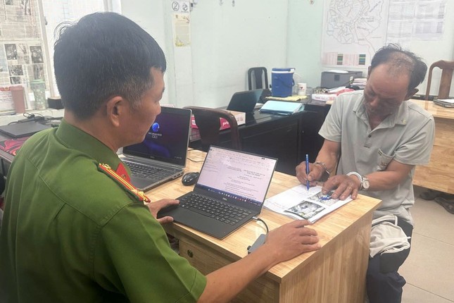 Rùng mình lời khai của nghi phạm phóng hỏa nhà trọ khiến 3 người tử vong ở TPHCM- Ảnh 2.