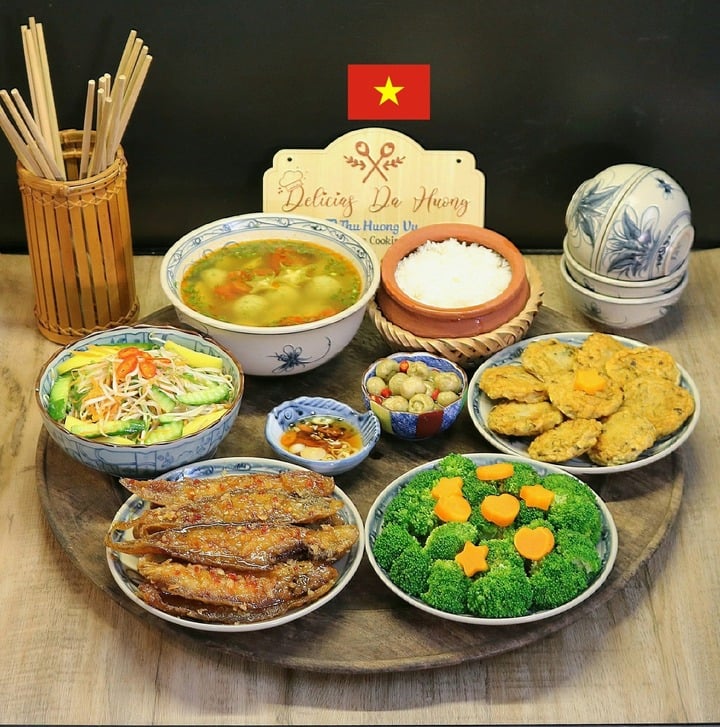 Mẹ đảm Hà Nội gợi ý 40 mâm cơm mùa hè vừa ngon vừa dễ làm- Ảnh 16.