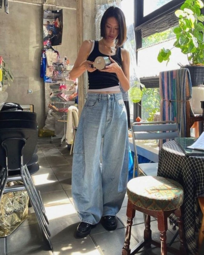 2025 ai cũng có một chiếc barrel jeans trong tủ!- Ảnh 18. 2025 ai cũng có một chiếc barrel jeans trong tủ!- Ảnh 18.