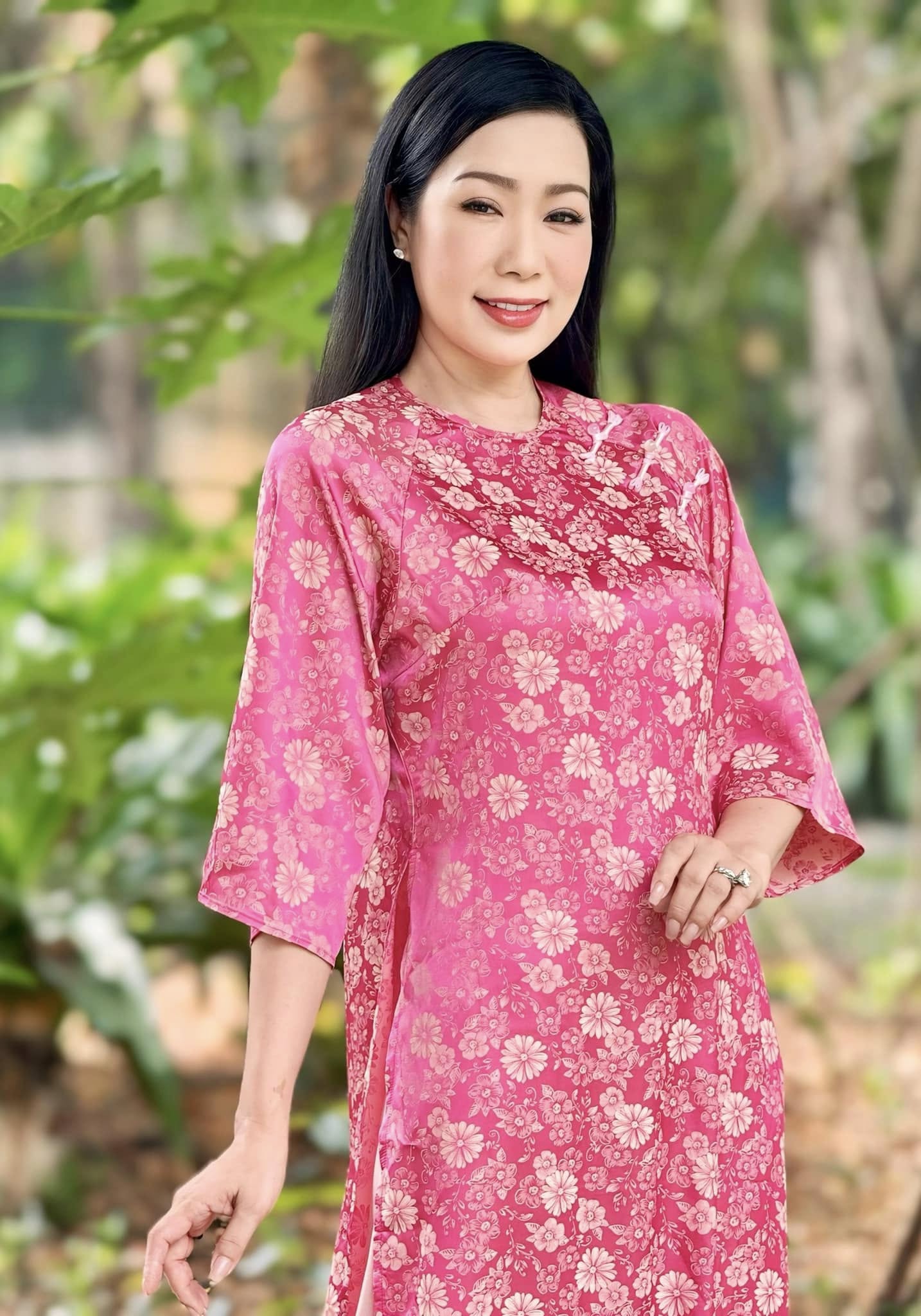 Nữ NSND là Phó chủ tịch Hội sân khấu, sở hữu biệt thự mặt tiền 3 tầng ở Quận 7, 54 tuổi đẹp như mới 30- Ảnh 10.