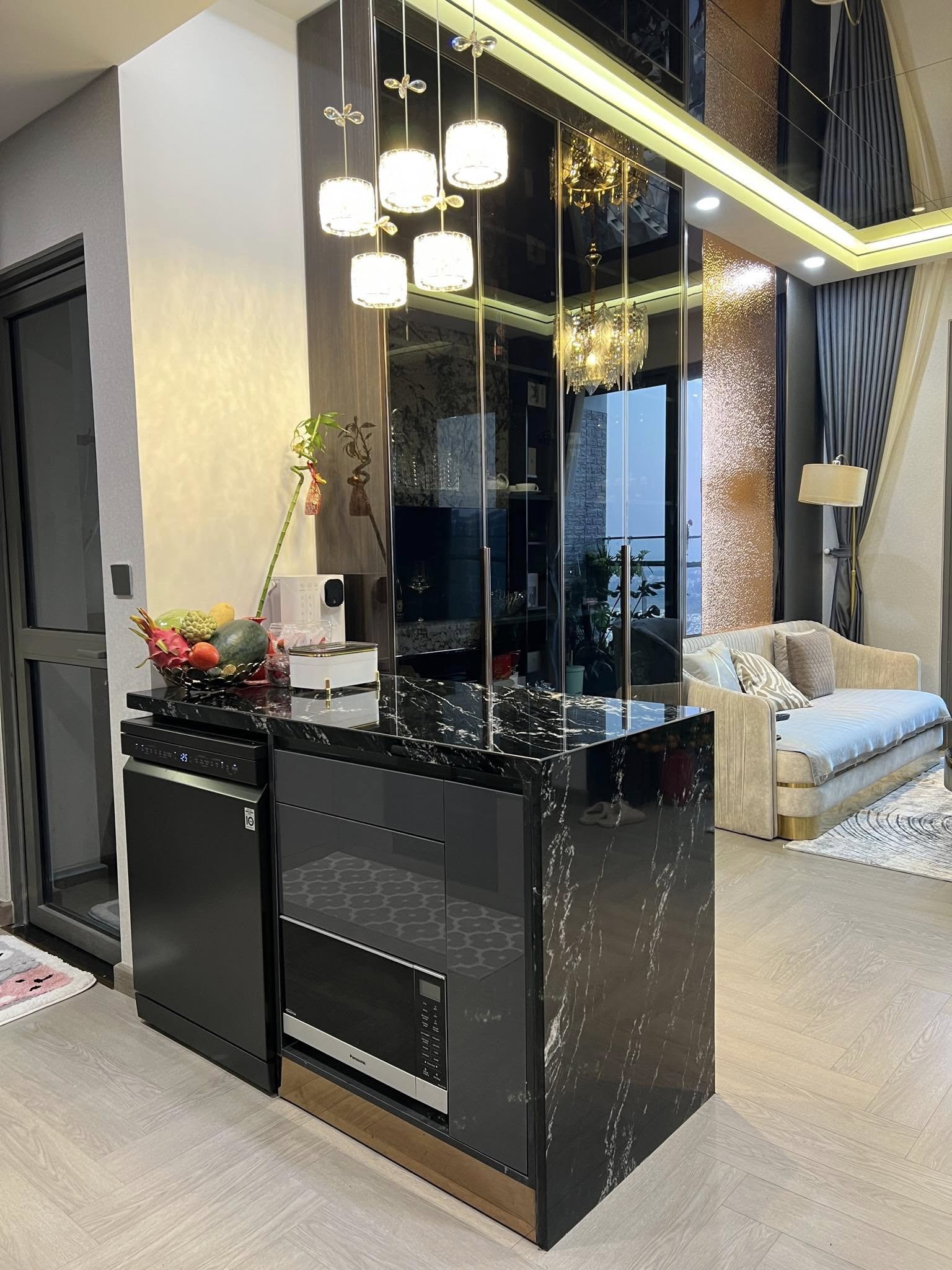 Căn hộ 80m² của gia đình trẻ ở Hà Nội: Nơi từng góc nhỏ được thiết kế để bình yên hiện diện- Ảnh 2.