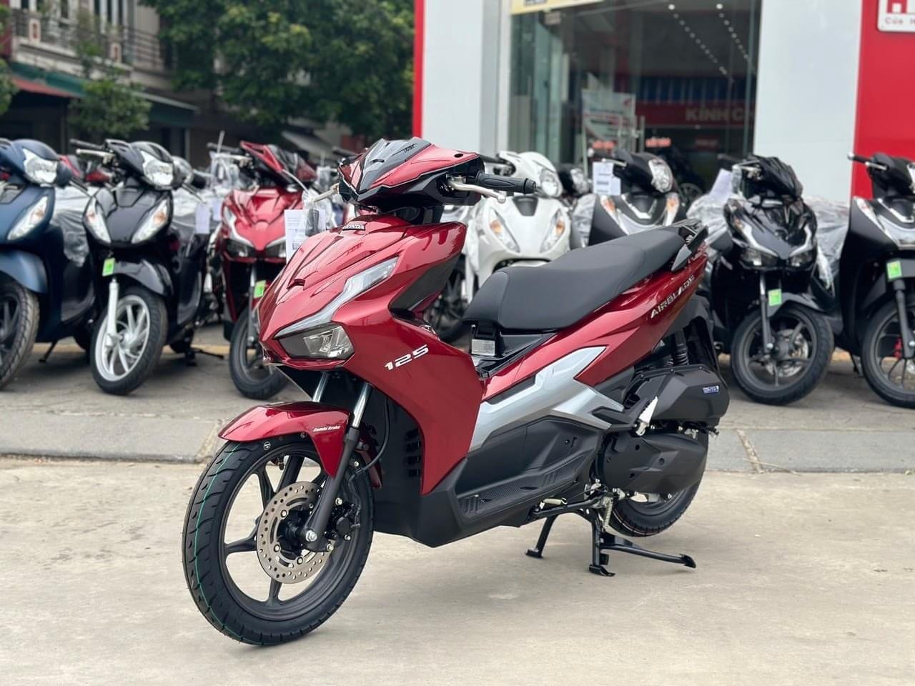 "Xe ga quốc dân" của Honda bất ngờ chênh giá kỷ lục, cao nhất gần 11 triệu đồng- Ảnh 3.
