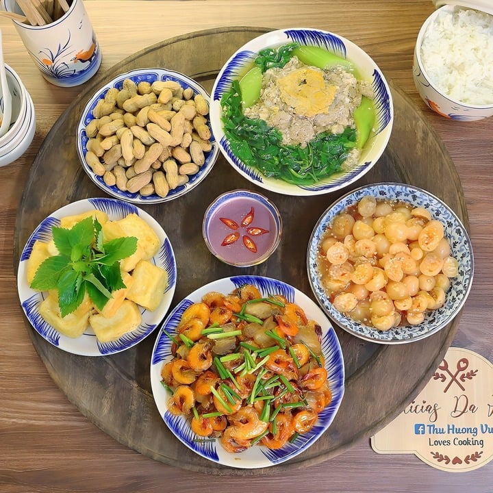 Mẹ đảm Hà Nội gợi ý 40 mâm cơm mùa hè vừa ngon vừa dễ làm- Ảnh 1.