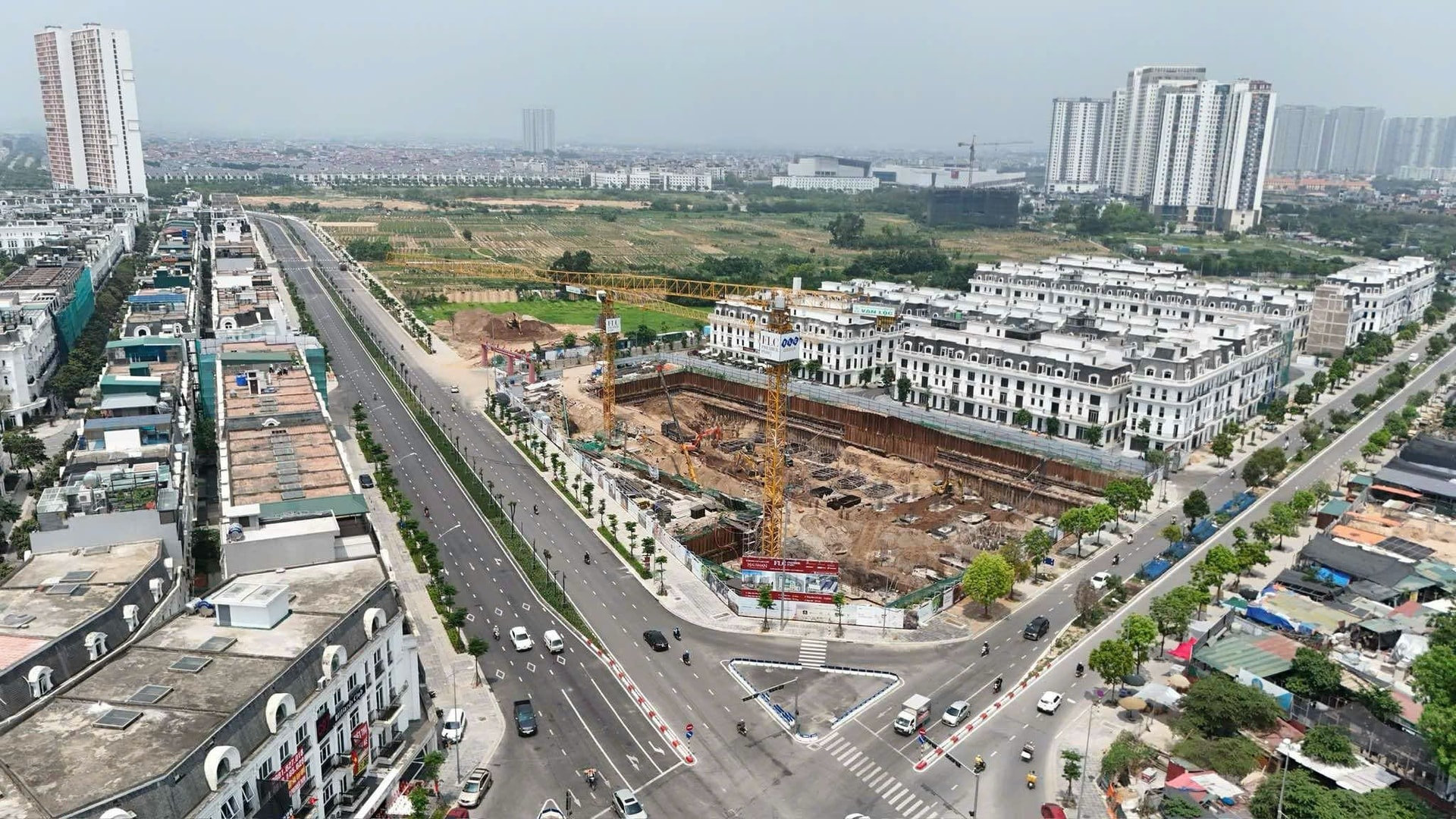 Hà Nội: Giá chung cư vẫn tiếp tục tăng nhẹ từ nay đến cuối năm- Ảnh 1.