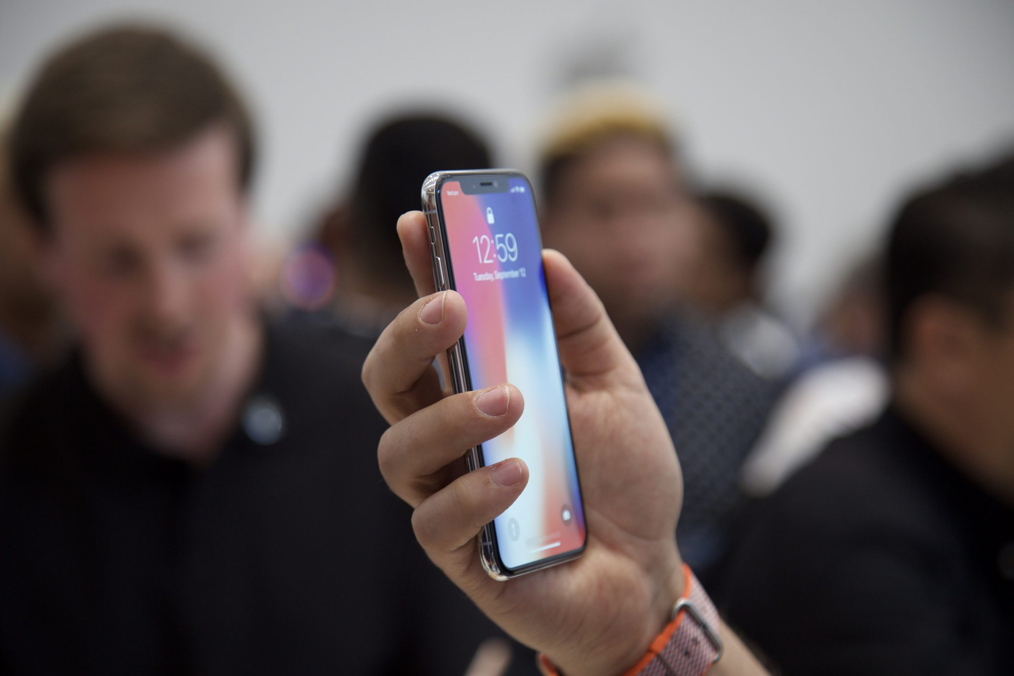 iPhone ngày càng nhàm chán, Apple mất chỗ đứng tại Trung Quốc- Ảnh 1.