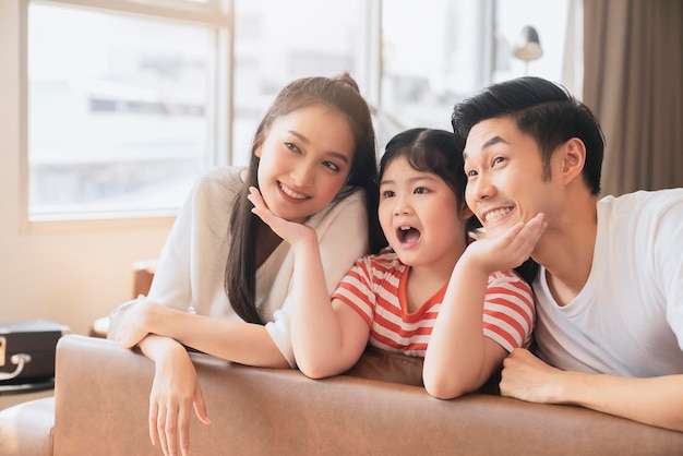 Trong vài năm tới, giữ cho gia đình yên ấm, hạnh phúc chính là cách đầu tư khôn ngoan nhất, giúp bạn kiếm được tiền: Vì sao lại như vậy?- Ảnh 1.