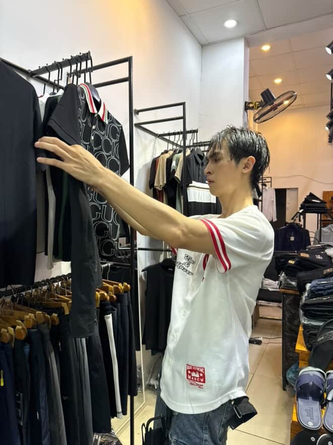 Mỹ nam Vbiz bị loại sớm tại Anh Trai Say Hi: Diễn concert mà rảnh ra là đi chơi, đi ăn, làm đủ trò- Ảnh 3.