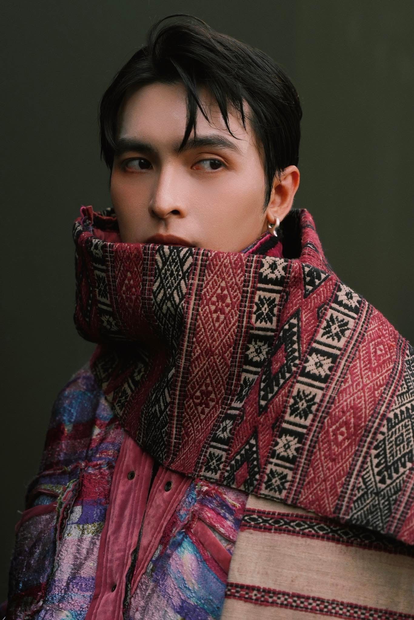 Mỹ nam Vbiz bị loại sớm tại Anh Trai Say Hi: Diễn concert mà rảnh ra là đi chơi, đi ăn, làm đủ trò- Ảnh 10.