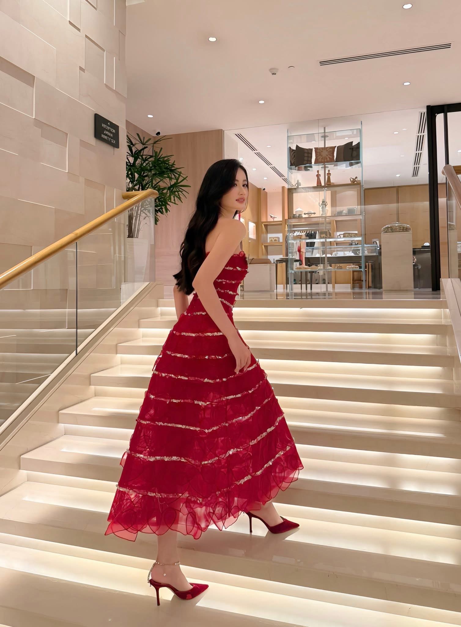 Nhan sắc Ý Nhi bùng nổ qua ống kính của Miss World New Zealand, chiếm luôn spotlight của chính chủ- Ảnh 9.