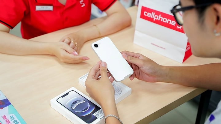 Apple giảm giá, doanh số các dòng iPhone cũ tăng mạnh- Ảnh 2.