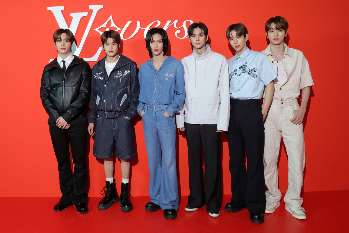 Cuộc đua ngầm giữa các thần tượng Kpop- Ảnh 1. Cuộc đua ngầm giữa các thần tượng Kpop- Ảnh 1.