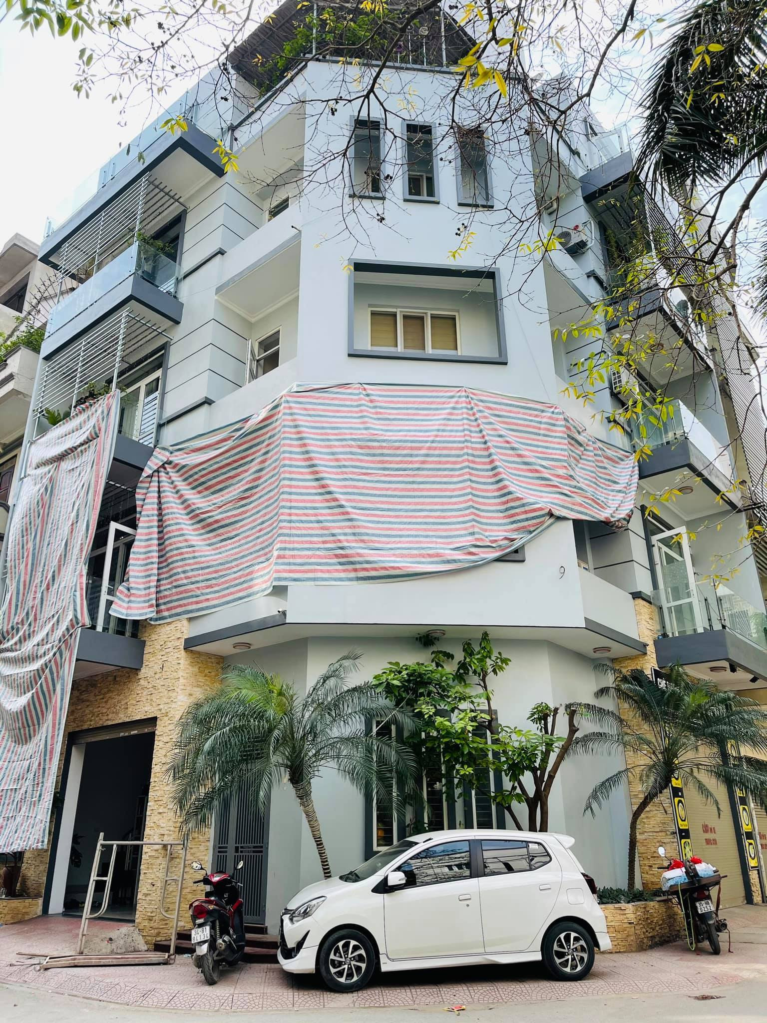 Nghệ sĩ sở hữu biệt thự 3 mặt tiền trung tâm Hà Nội: Scandal chấn động, hôn nhân vẫn viên mãn- Ảnh 2.