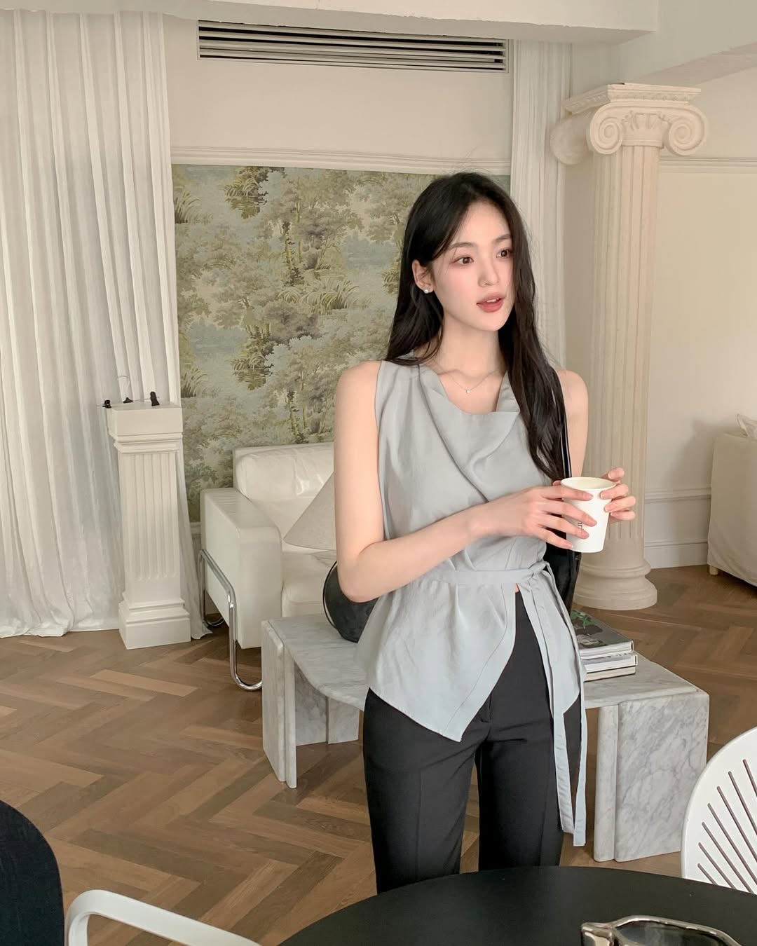 5 món đồ công sở nhận nhiều ý kiến trái chiều: Người khen ưng mắt, người chê kém duyên- Ảnh 2. 5 món đồ công sở nhận nhiều ý kiến trái chiều: Người khen ưng mắt, người chê kém duyên- Ảnh 2.