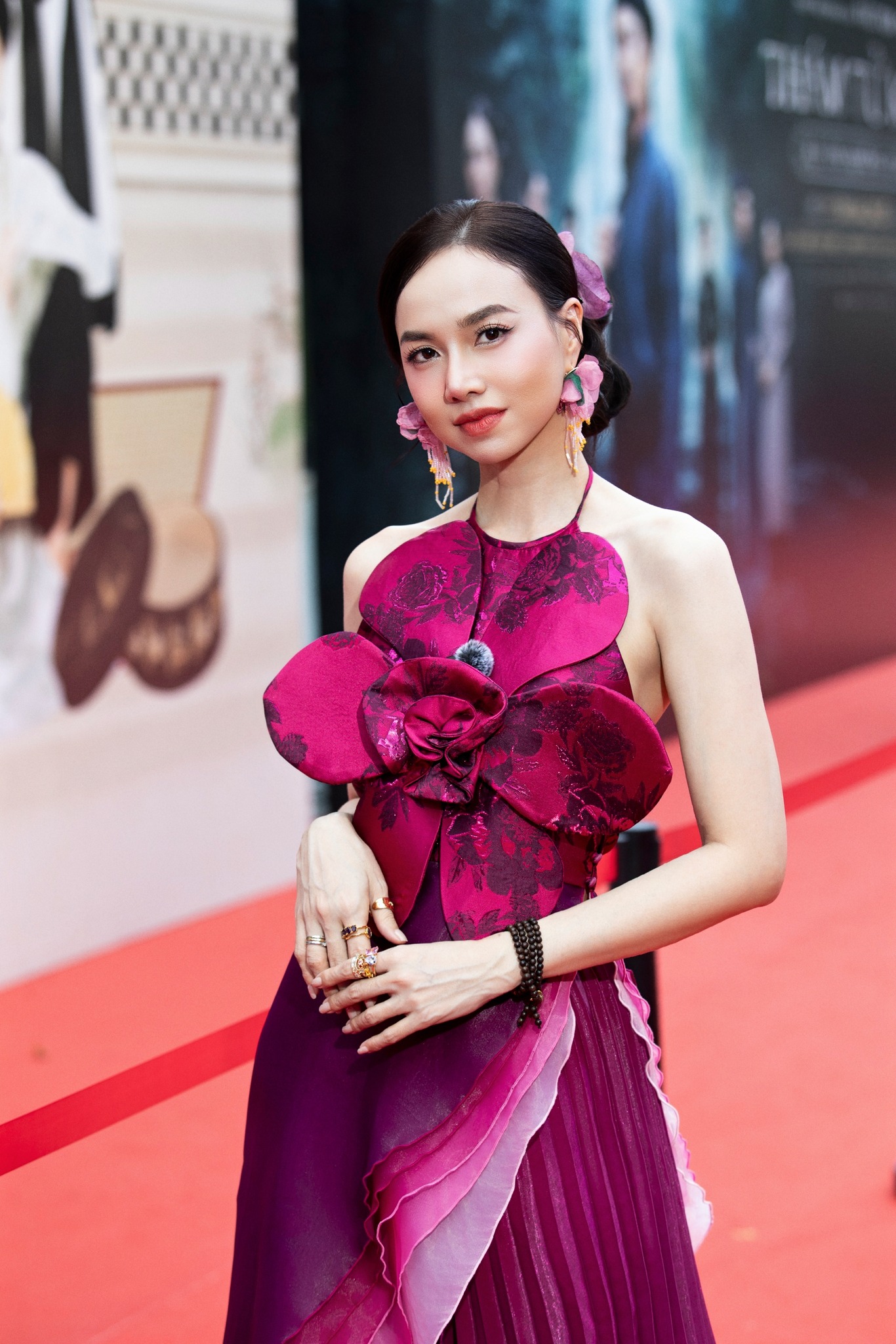 Mẫu áo dài hơn 3 triệu khiến dân tình 