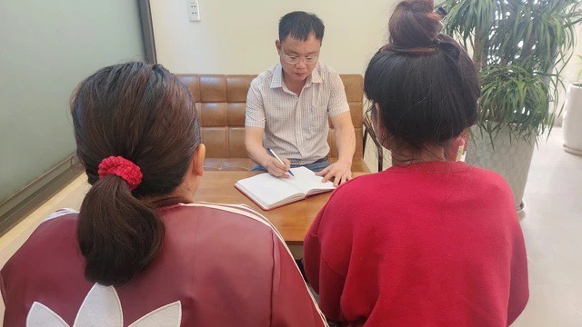 Vụ nhiều học sinh lớp 12 "tự nguyện" xin nghỉ học: Hiệu trưởng hẹn gặp, n&oacute;i "c&oacute; thi cũng kh&ocirc;ng đậu"- Ảnh 2.