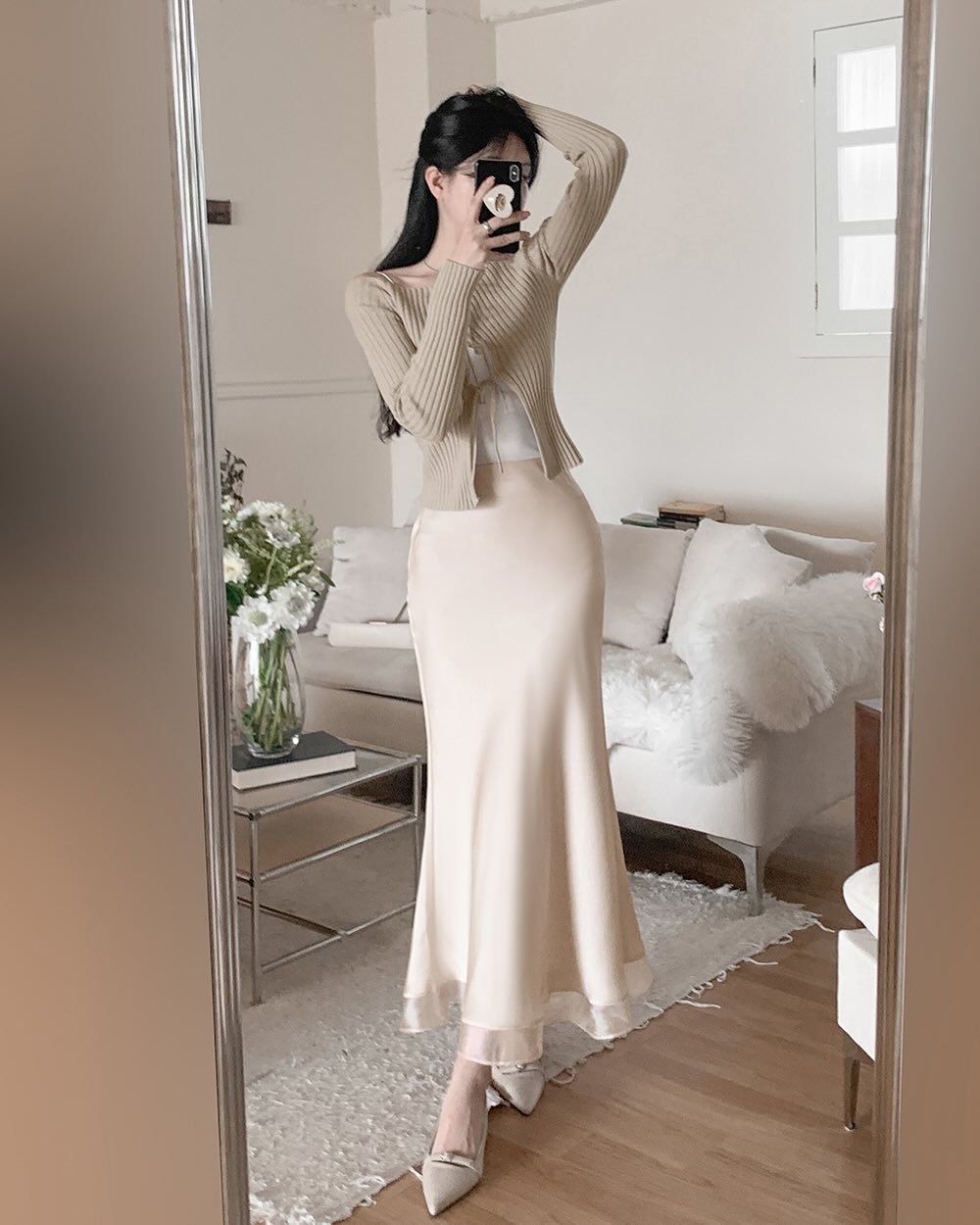 5 món đồ công sở nhận nhiều ý kiến trái chiều: Người khen ưng mắt, người chê kém duyên- Ảnh 9. 5 món đồ công sở nhận nhiều ý kiến trái chiều: Người khen ưng mắt, người chê kém duyên- Ảnh 9.