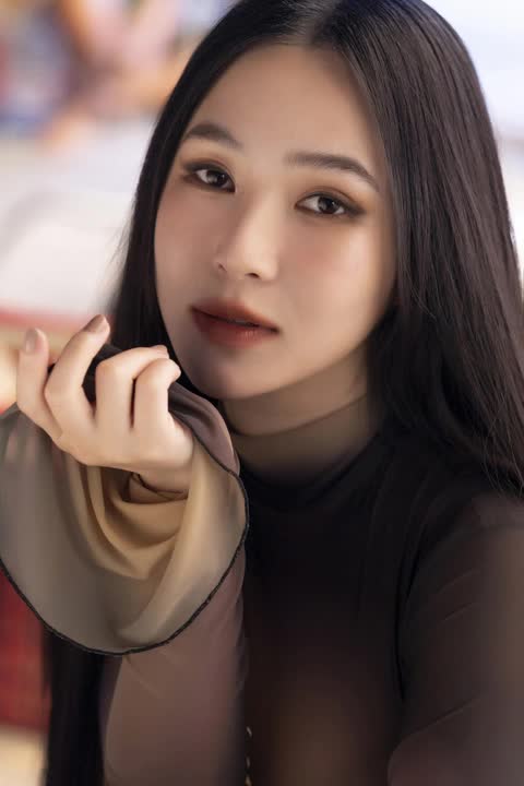 Hương Tràm bỗng thăng hạng nhan sắc, suýt thì không nhận ra!- Ảnh 13. Hương Tràm bỗng thăng hạng nhan sắc, suýt thì không nhận ra!- Ảnh 13.