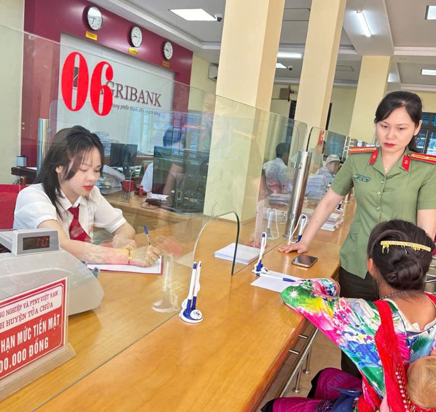 Khách hàng thực hiện chuyển khoản thành công 4 lần, đến lần thứ 5, nhân viên Agribank lập tức liên hệ người thân khách hàng: Kịp thời chặn vụ lừa đảo- Ảnh 1. Khách hàng thực hiện chuyển khoản thành công 4 lần, đến lần thứ 5, nhân viên Agribank lập tức liên hệ người thân khách hàng: Kịp thời chặn vụ lừa đảo- Ảnh 1.