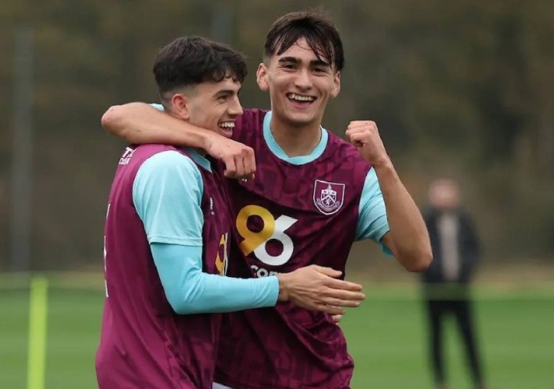 Cầu thủ Việt kiều thuộc biên chế CLB 2 lần vô địch Premier League là ai, có thể khoác áo ĐTVN không?- Ảnh 1.