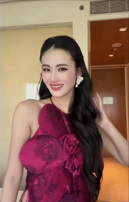 Mẫu áo dài hơn 3 triệu khiến dân tình 