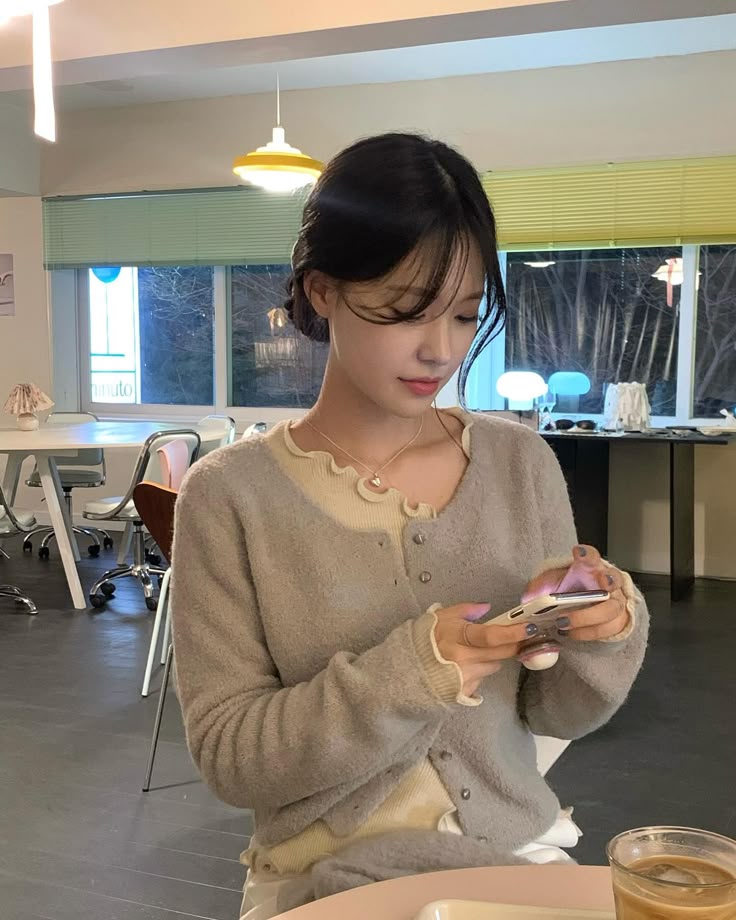 Vợ chồng Hà Nội thu nhập 92 triệu, định biếu nhà chồng 5 triệu/tháng: Em có ích kỉ quá không?- Ảnh 3.