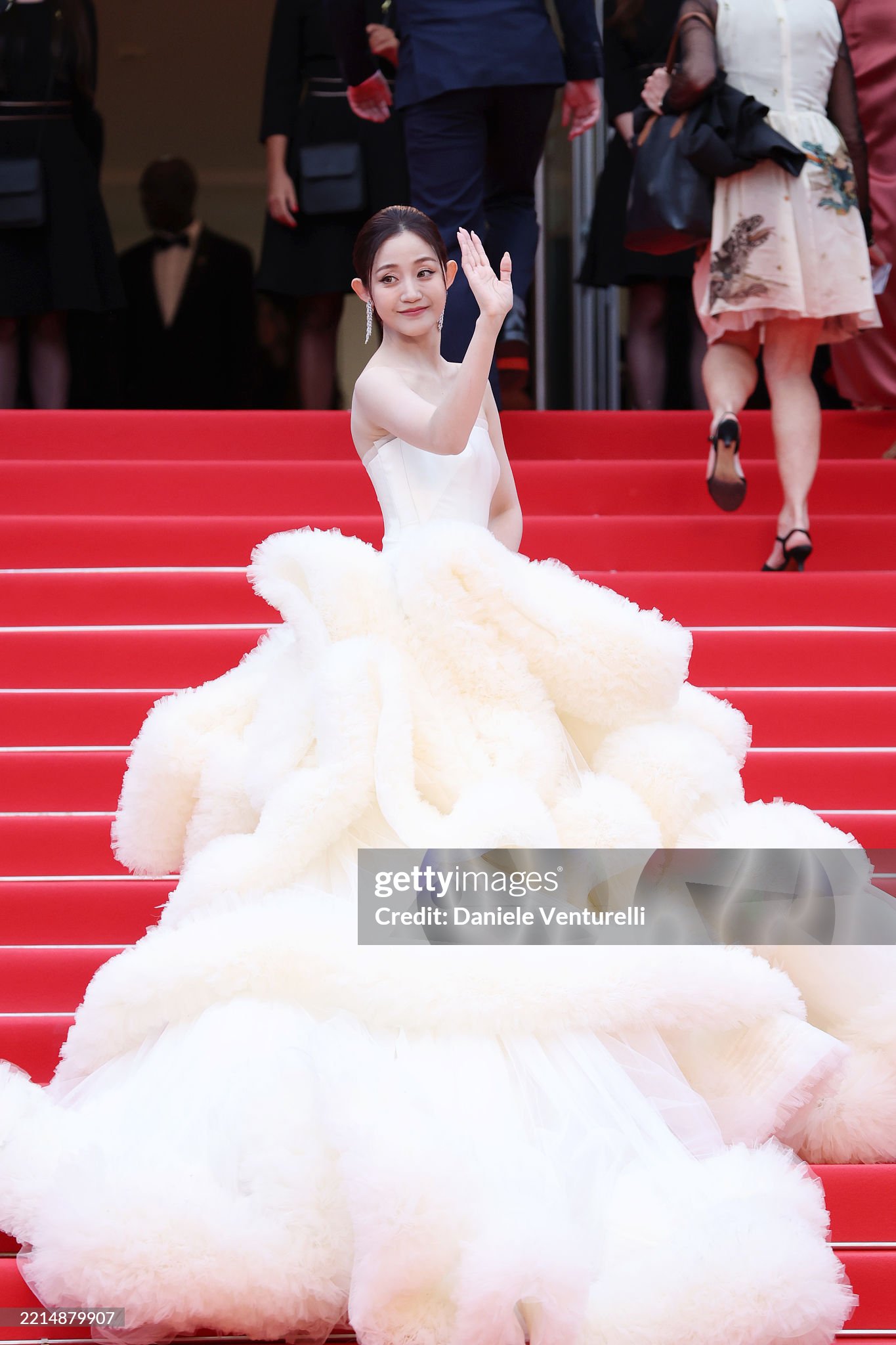 Thảm đỏ khai mạc LHP Cannes 2025: Heidi Klum xứng danh 