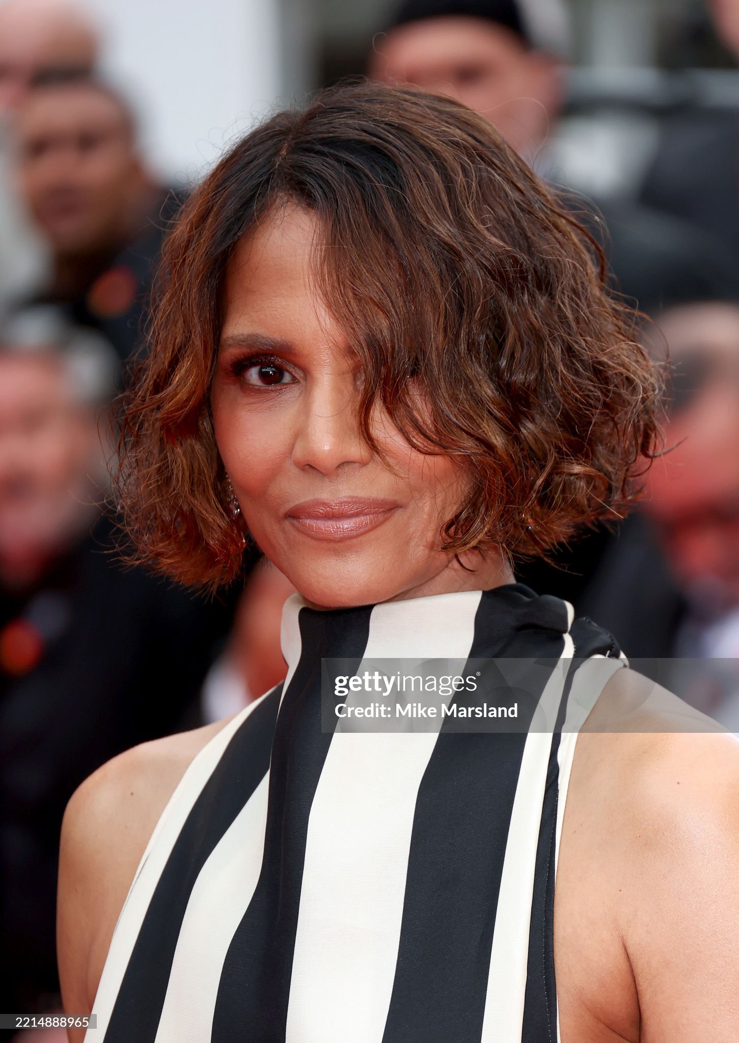 Thảm đỏ khai mạc LHP Cannes 2025: Heidi Klum xứng danh 