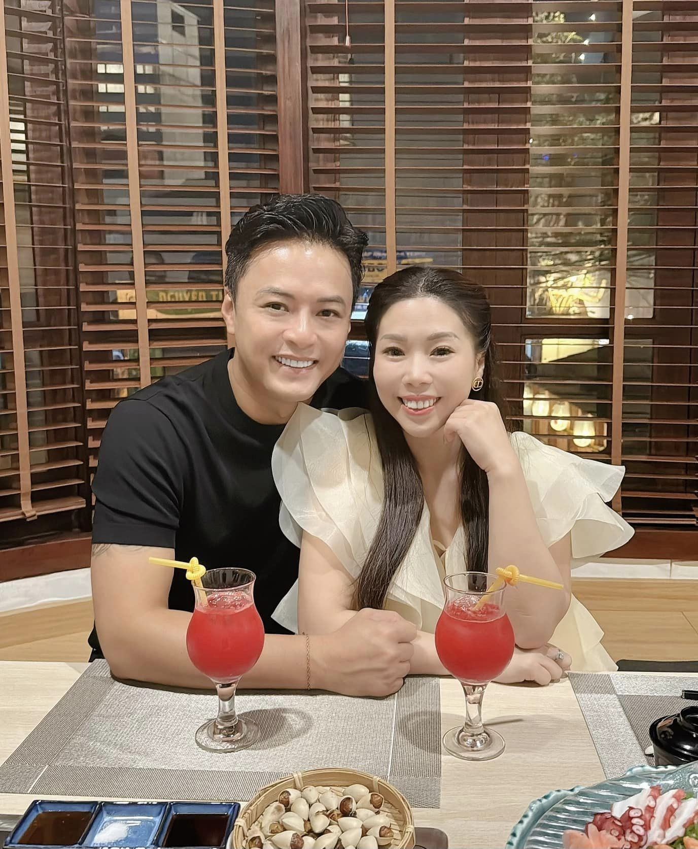Nghệ sĩ sở hữu biệt thự 3 mặt tiền trung tâm Hà Nội: Scandal chấn động, hôn nhân vẫn viên mãn- Ảnh 1.