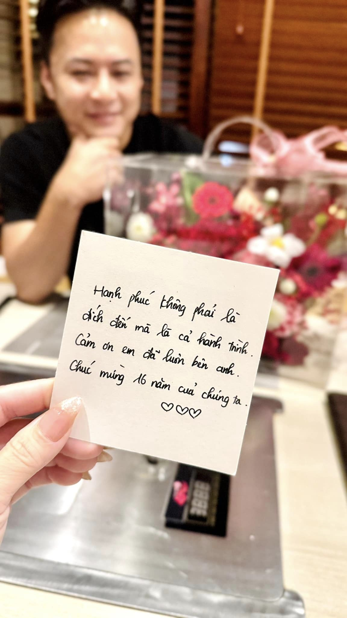 Nghệ sĩ sở hữu biệt thự 3 mặt tiền trung tâm Hà Nội: Scandal chấn động, hôn nhân vẫn viên mãn- Ảnh 9.