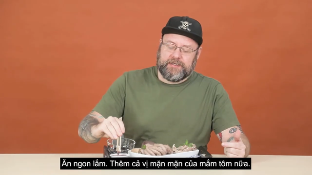 Khách Tây nếm thử món ăn này của Việt Nam rồi chốt lại 1 câu cực hài, "chuẩn không cần chỉnh"- Ảnh 8.