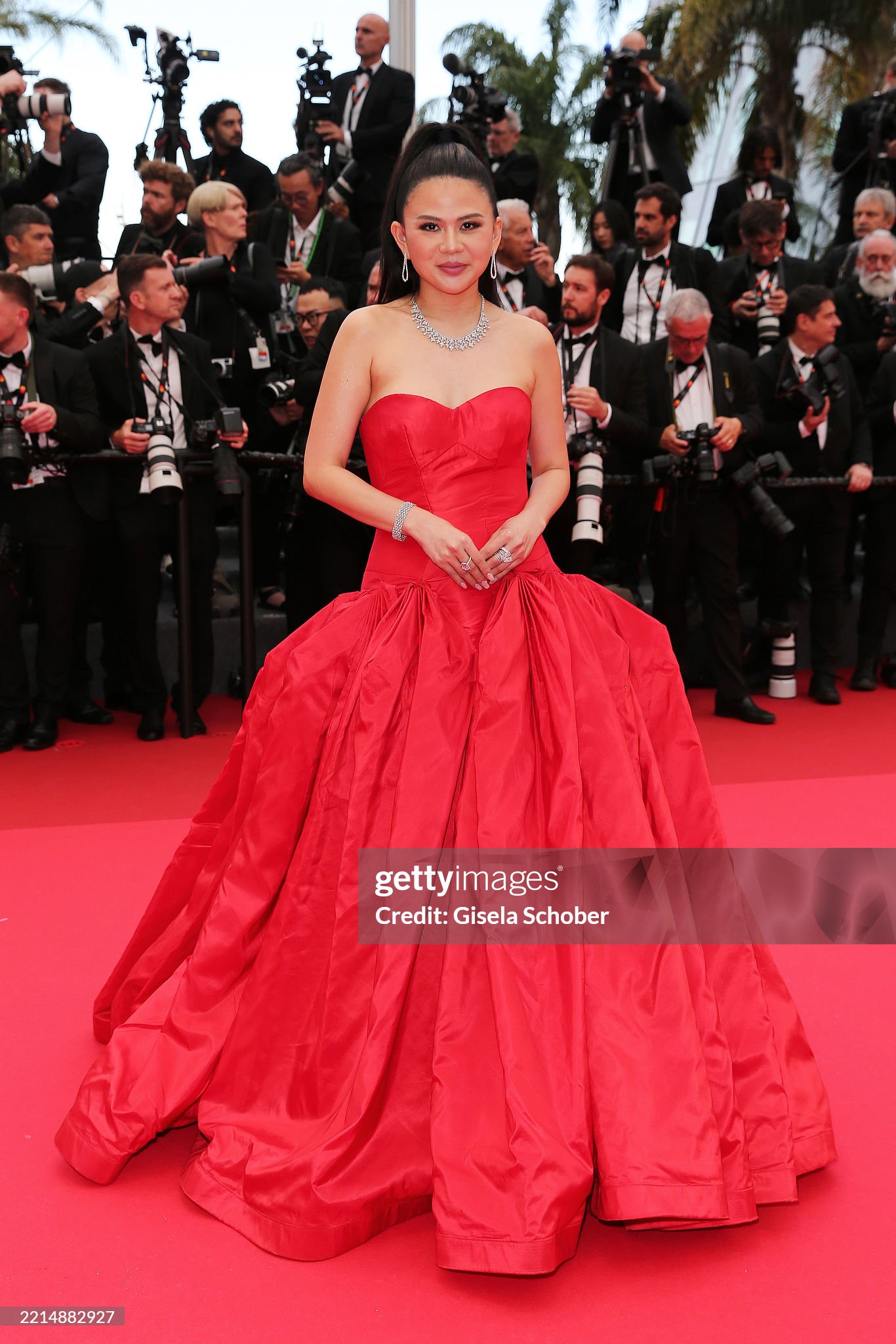 Thảm đỏ khai mạc LHP Cannes 2025: Heidi Klum xứng danh 