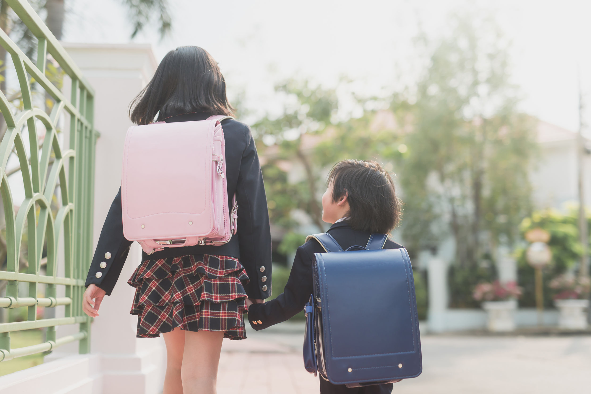 Tại sao các gia đình Nhật Bản chi hàng chục triệu đồng để mua chiếc cặp này cho con, dù vẻ ngoài "thô kệch"?- Ảnh 1.