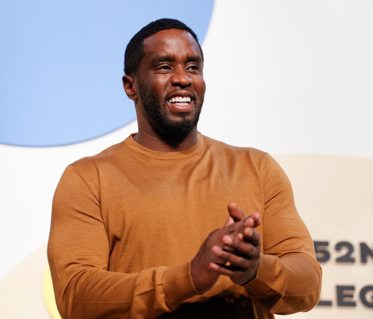 Nóng nhất hôm nay: Diddy bị đưa ra xét xử, lời khai về trò biến thái của ông trùm với bạn gái cũ gây sốc- Ảnh 10.