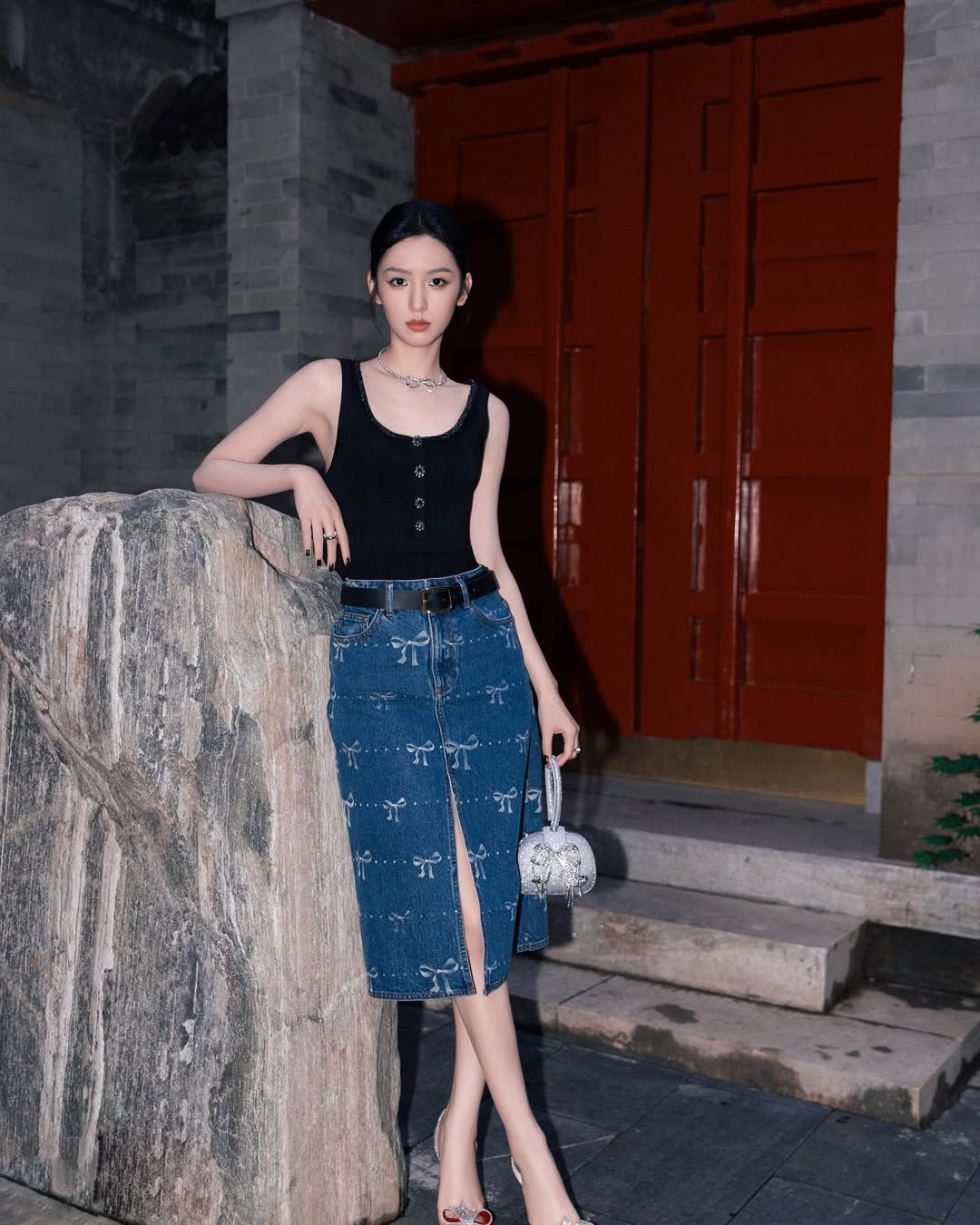 Mỹ nhân được mệnh danh "đẹp chấn động thế gian" cùng với Lưu Diệc Phi, ảnh chụp vội cũng xinh phát sáng- Ảnh 24.
