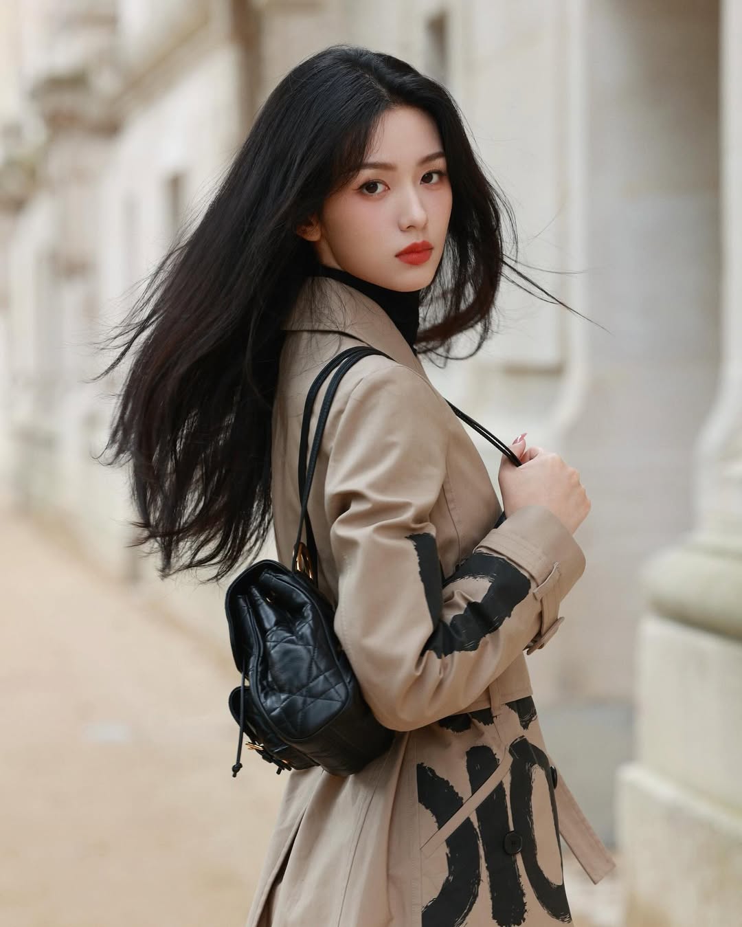 Mỹ nhân được mệnh danh "đẹp chấn động thế gian" cùng với Lưu Diệc Phi, ảnh chụp vội cũng xinh phát sáng- Ảnh 20.