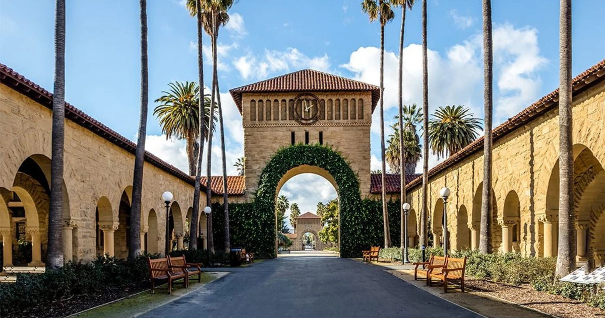 Bị đặt nghi vấn về hồ sơ trúng tuyển Stanford, nữ sinh Việt lên tiếng giải thích- Ảnh 2.