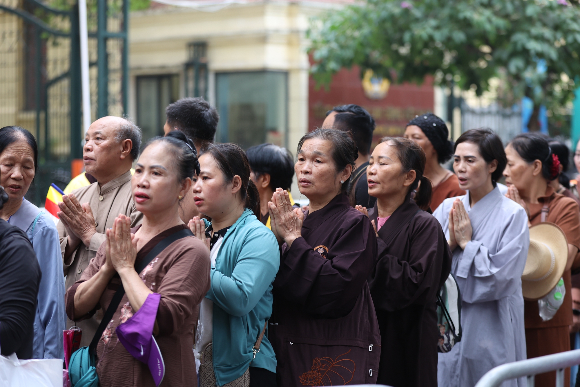 Cận cảnh xá lợi Phật tại chùa Quán Sứ- Ảnh 2.