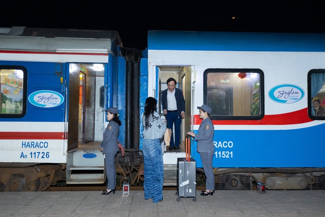 Chuyến tàu chạy 300km vừa nâng cấp thành chất lượng cao: Vé rẻ ngang xe khách mà được nhận xét "5 sao"- Ảnh 2.