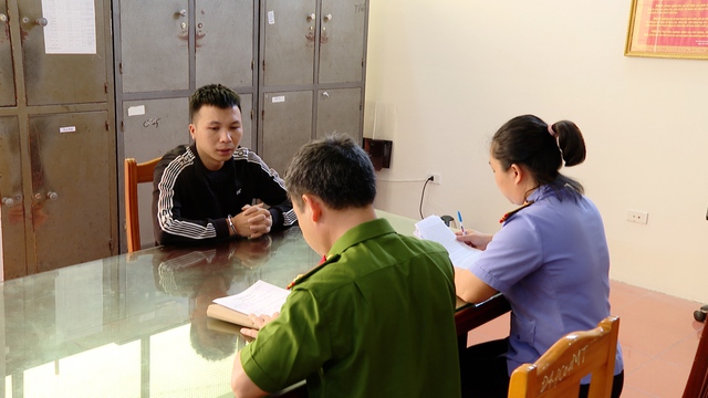 Bắt Hứa Văn Hội và 3 đồng phạm lừa đảo bằng "công nghệ" từ Campuchia- Ảnh 2. Bắt Hứa Văn Hội và 3 đồng phạm lừa đảo bằng "công nghệ" từ Campuchia- Ảnh 2.