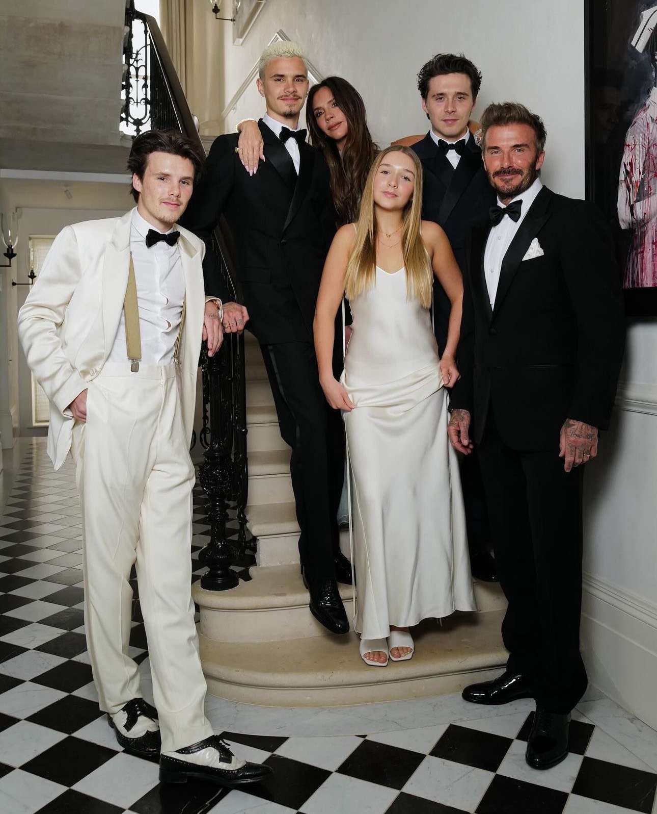 Lý do khiến gia đình Beckham mâu thuẫn lên đến đỉnh điểm, người đàn ông lịch lãm nhất làng bóng cũng phải suy sụp- Ảnh 3.