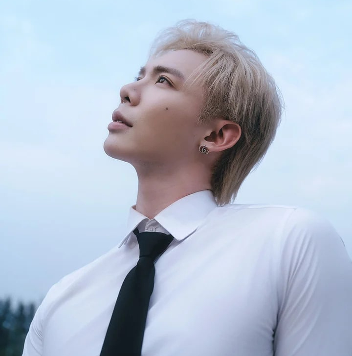 5 MV Vpop hot nhất từ đầu 2025: Hòa Minzy chiếm trọn 2 vị trí, SOOBIN - HIEUTHUHAI gây sốc- Ảnh 3.
