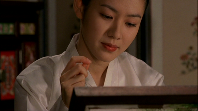 Son Ye Jin 20 tuổi đẹp kinh diễm trong tạo hình kỹ nữ: Thoáng lộ gáy thôi mà khán giả đã xuyến xao- Ảnh 3. Son Ye Jin 20 tuổi đẹp kinh diễm trong tạo hình kỹ nữ: Thoáng lộ gáy thôi mà khán giả đã xuyến xao- Ảnh 3.