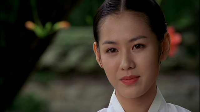 Son Ye Jin 20 tuổi đẹp kinh diễm trong tạo hình kỹ nữ: Thoáng lộ gáy thôi mà khán giả đã xuyến xao- Ảnh 2. Son Ye Jin 20 tuổi đẹp kinh diễm trong tạo hình kỹ nữ: Thoáng lộ gáy thôi mà khán giả đã xuyến xao- Ảnh 2.