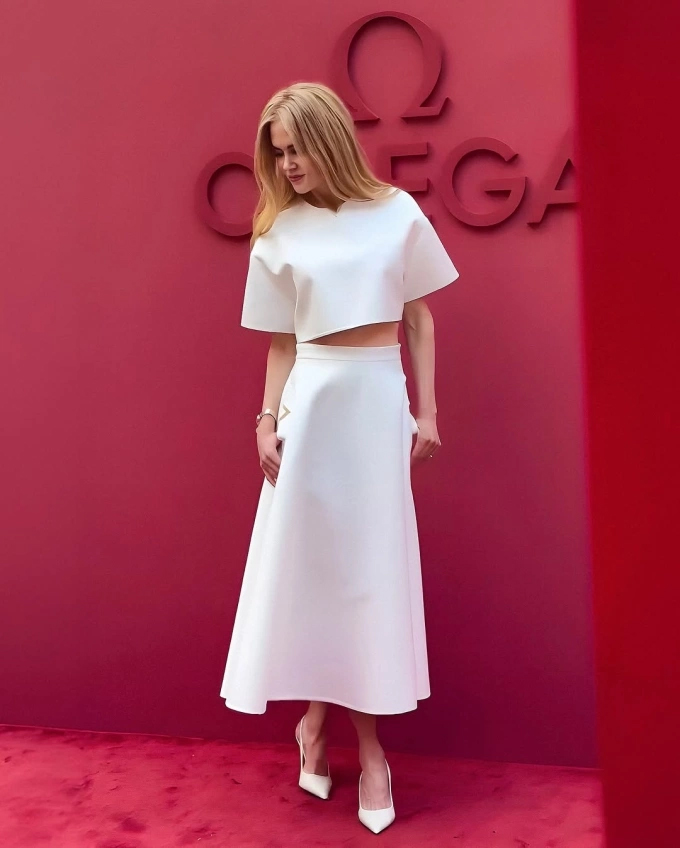 Soi da tại Met Gala: Bất ngờ BLACKPINK thua sao Hollywood U60, bí quyết chăm sóc da vừa đủ lại không đắt đỏ như nhiều người nghĩ- Ảnh 10.