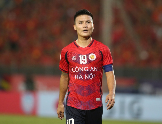 Quang Hải bị 