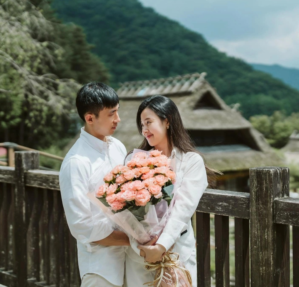 Đám cưới kín bưng của phú bà - tổng tài Vbiz: Khách mời tham dự phải ra Đám cưới kín bưng của phú bà - tổng tài Vbiz: Khách mời tham dự phải ra