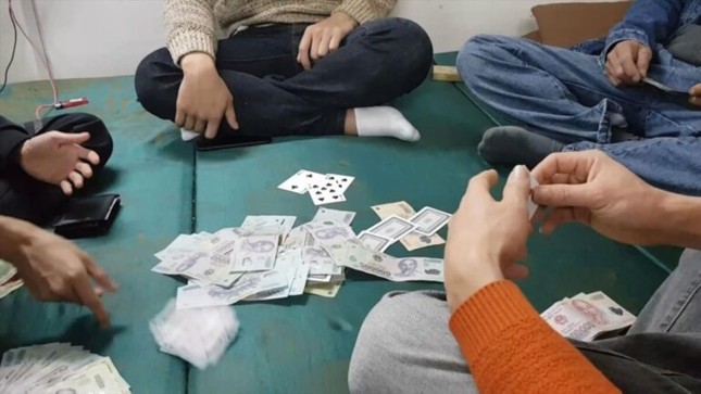 Rối loạn cờ bạc có thể khiến người trẻ tự sát- Ảnh 1.