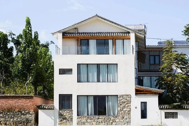 4 anh em về quê góp tiền xây biệt thự trên mảnh đất 700m2: Đủ làm nơi nghỉ hưu cho gia đình 11 người- Ảnh 1.